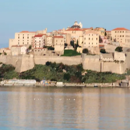 Studio A Calvi A 150 M De La Plage * Calvi